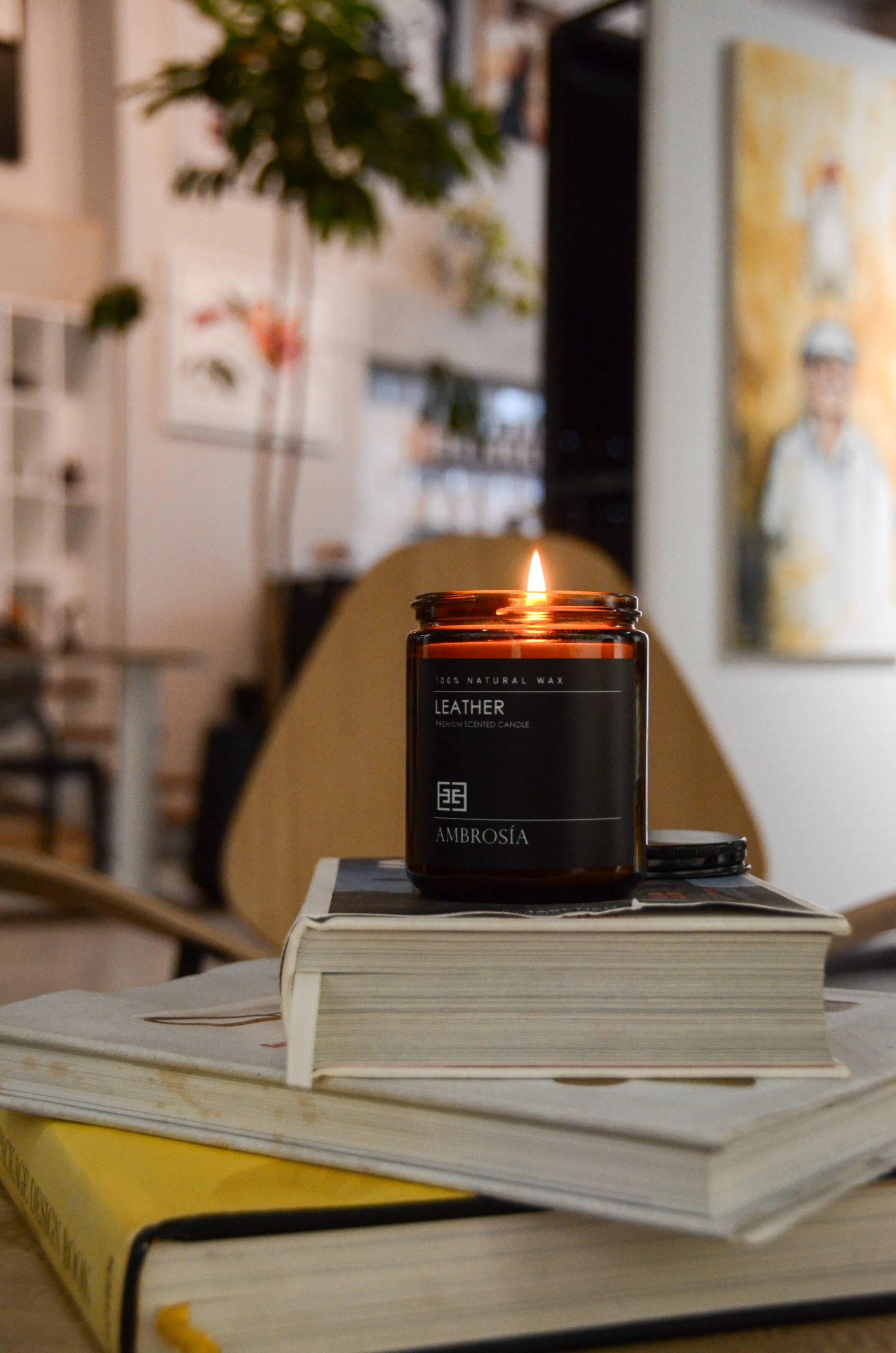 Waw Candle