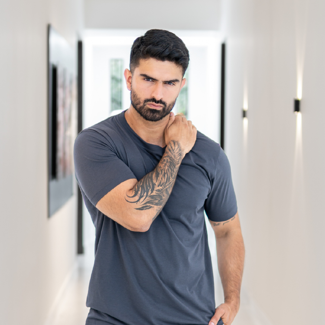Básica Regular Fit Gris Oscuro