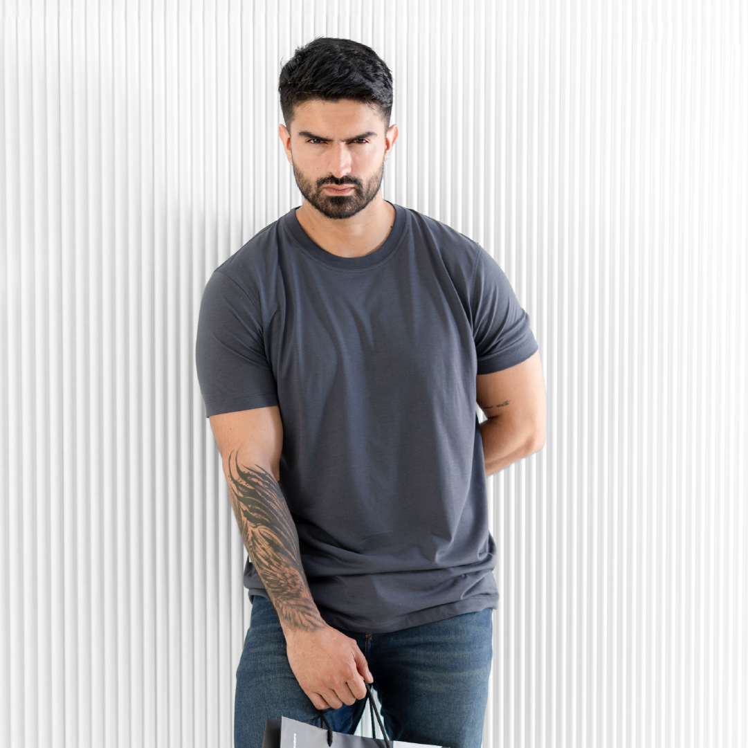 Básica Regular Fit Gris Oscuro